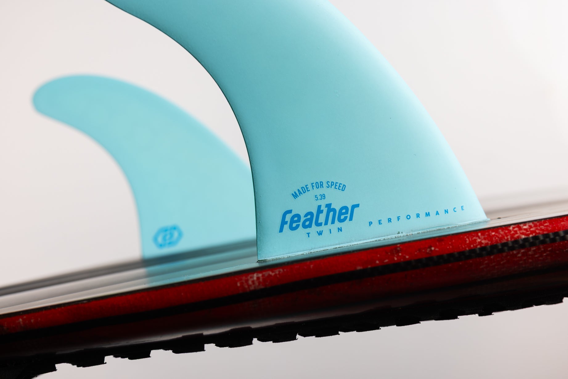 PERFORMANCE TWIN FIN TURQUOISE.