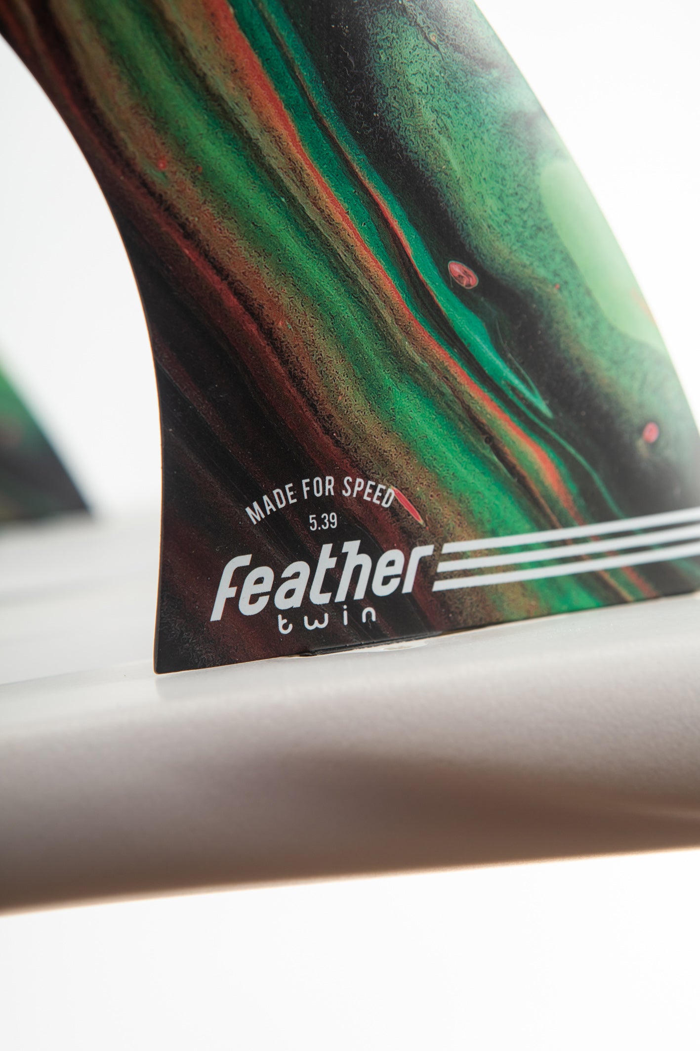 PERFORMANCE TWIN FIN COLOR