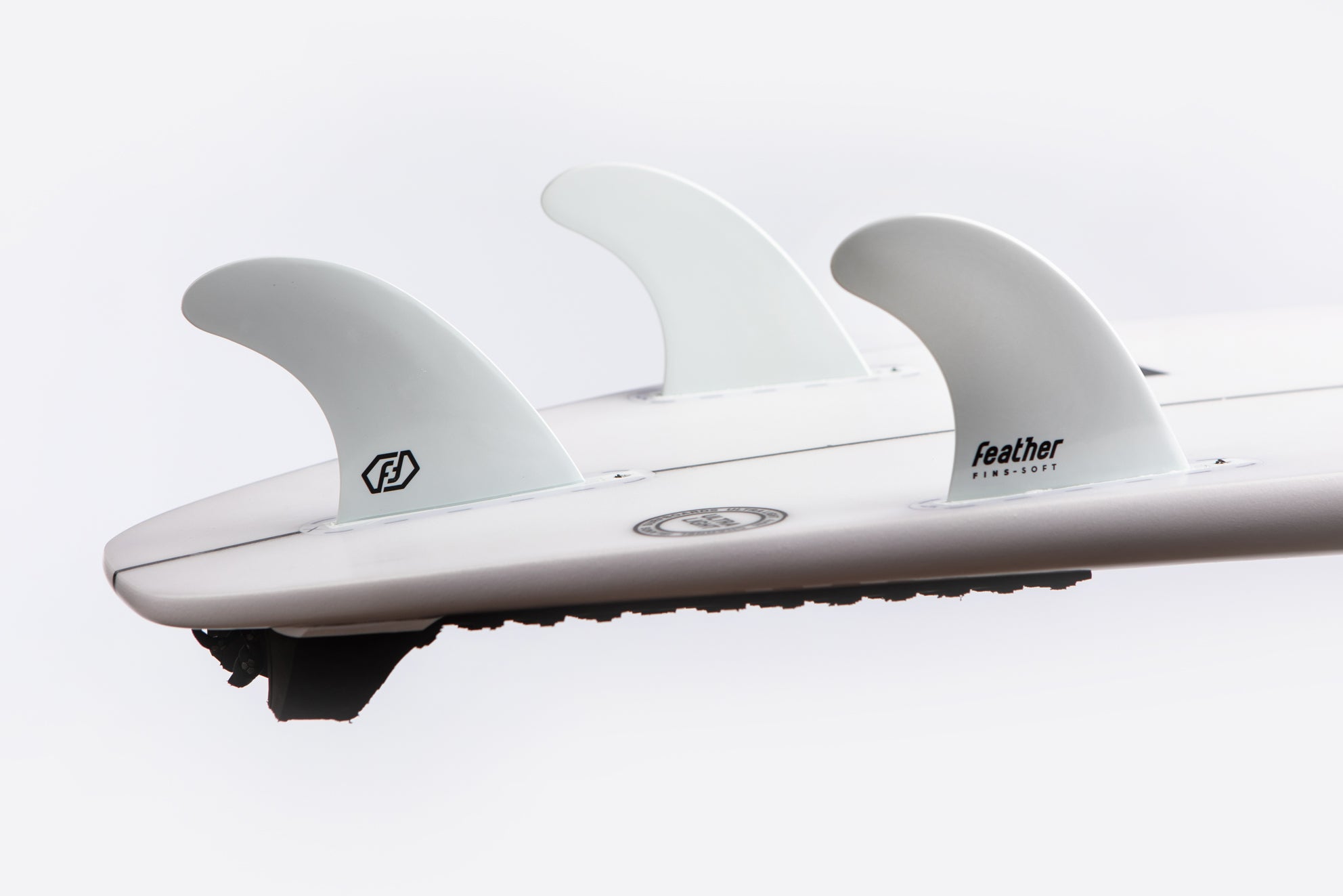 FEATHERFINS SOFT WHITE.
