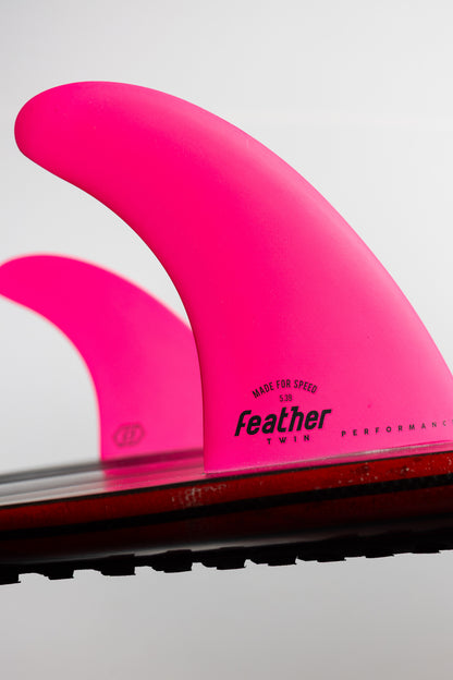 PERFORMANCE TWIN FIN FLUOR PINK.