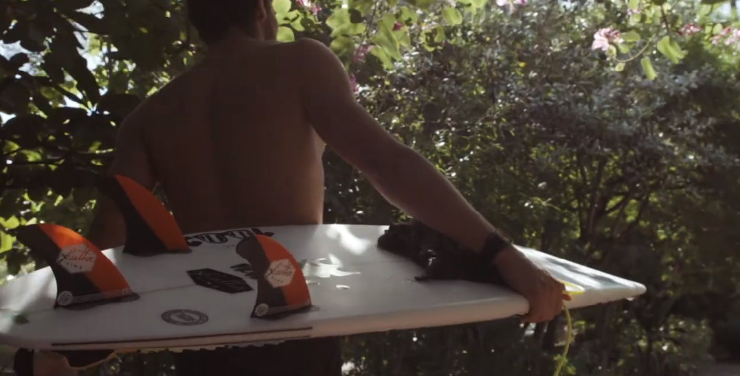 Carica il video: 