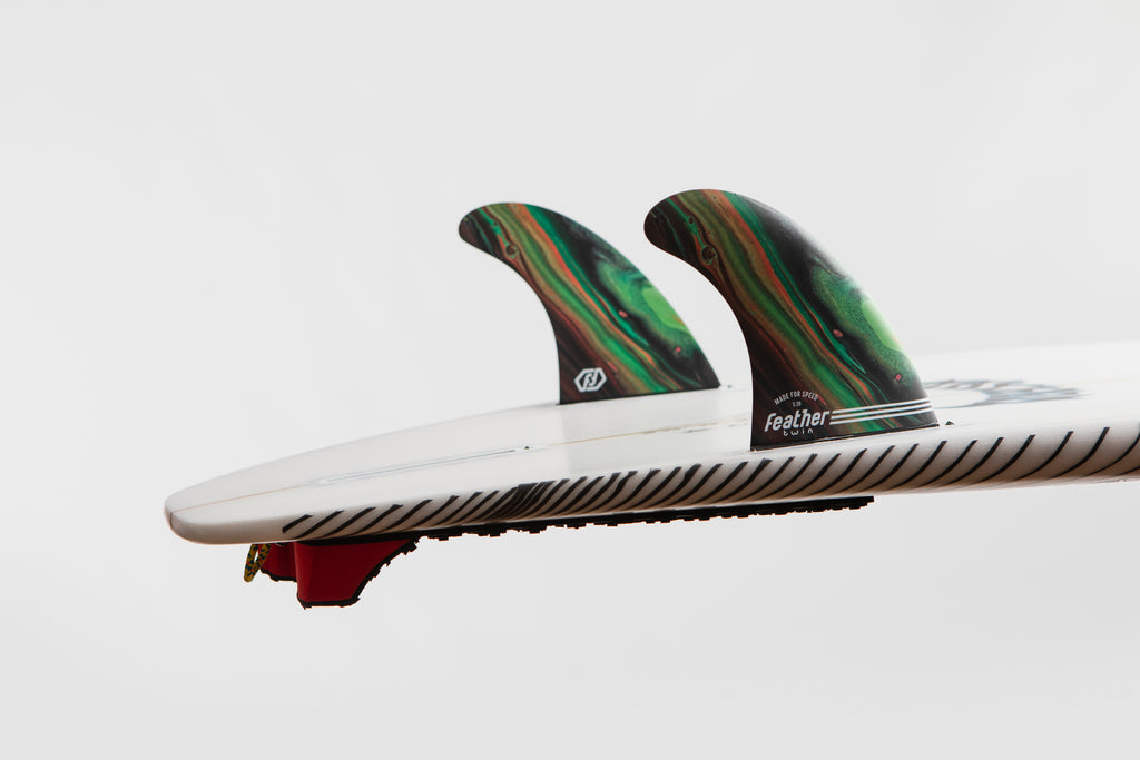 PERFORMANCE TWIN FIN COLOR. FUTURES