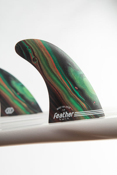 PERFORMANCE TWIN FIN COLOR.