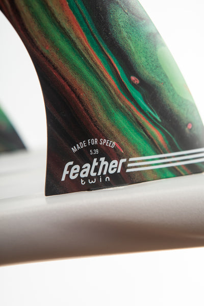PERFORMANCE TWIN FIN COLOR.