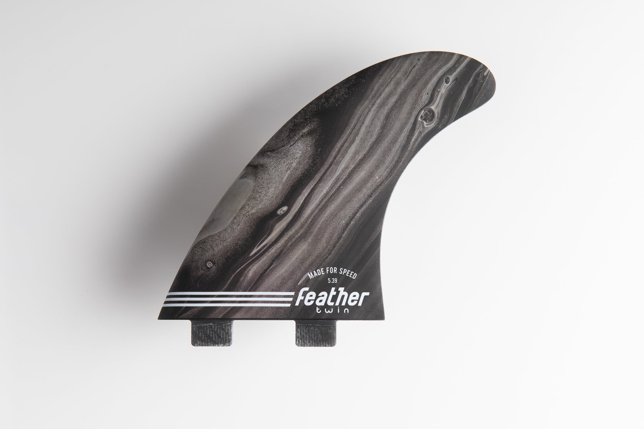 PERFORMANCE TWIN FIN BLACK. DUAL TAB