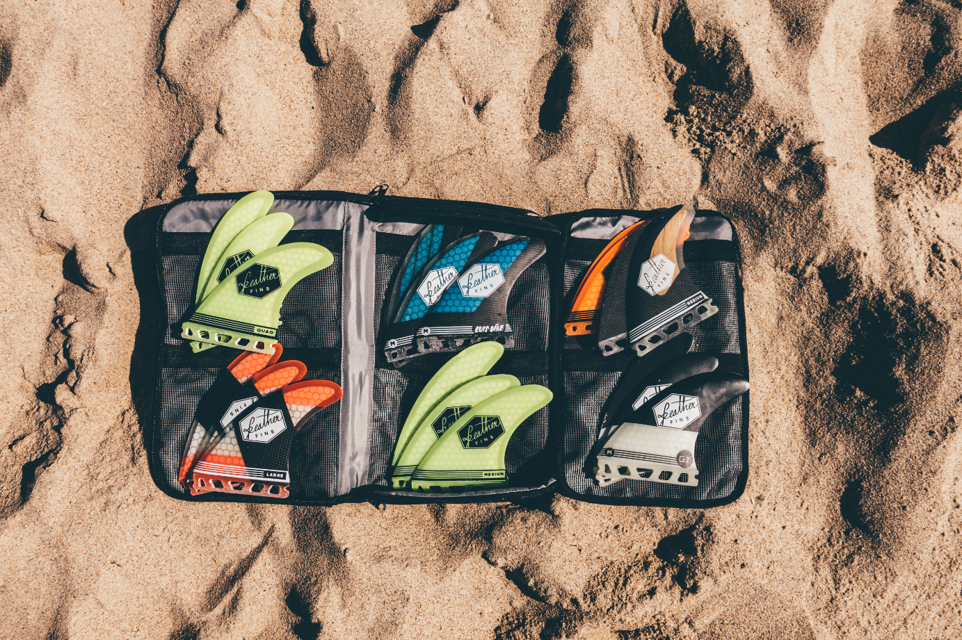 FINS CASE LARGE