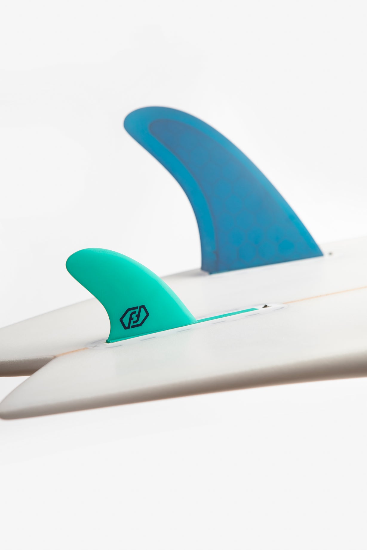 TWIN FIN BLUE AKILA 2+1.