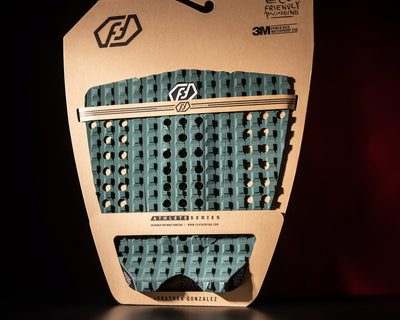 SIGNATURE TRACTION PAD JONATHAN GONZALEZ GREEN.